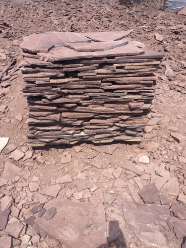 Плитняк лемезит бордовый для цоколя 1,5-2 см купить в Новосибирске