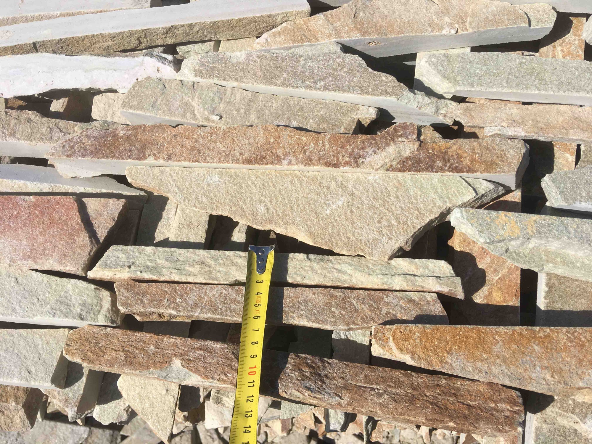 Горбушка златолит золотистый для облицовки купить в Новосибирске