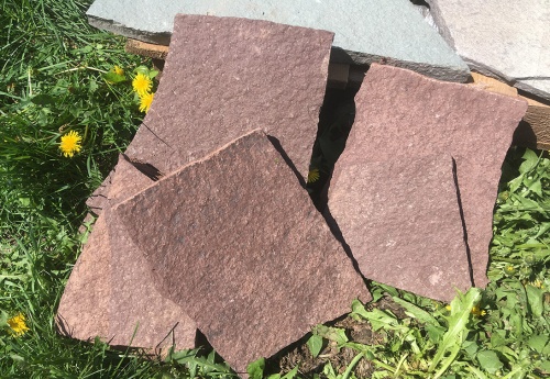 Плитняк лемезит бордовый для цоколя 1,5-2 см купить в Новосибирске