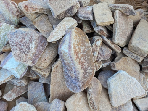 Златолит жёлтый, жёлто-зелёный глыбки и валуны для ланшафтного дизайна купить в Новосибирске