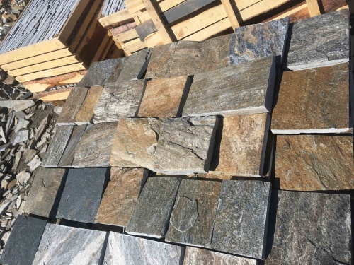 Плитка пилёная златолит Уральский для цоколя, отмостки купить в Новосибирске