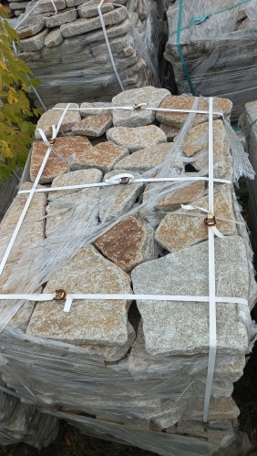 Плитняк галтованный гранитный для ландшафтного дизайна купить в Новосибирске