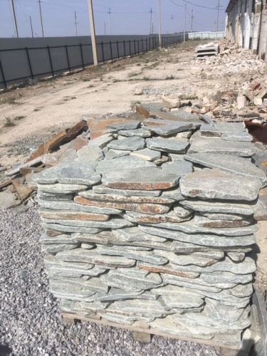 Златолит серебристый галтованный для лестниц купить в Новосибирске